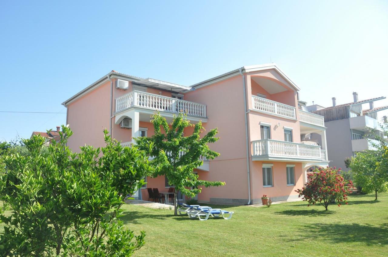 אומאג Apartments Rosa מראה חיצוני תמונה