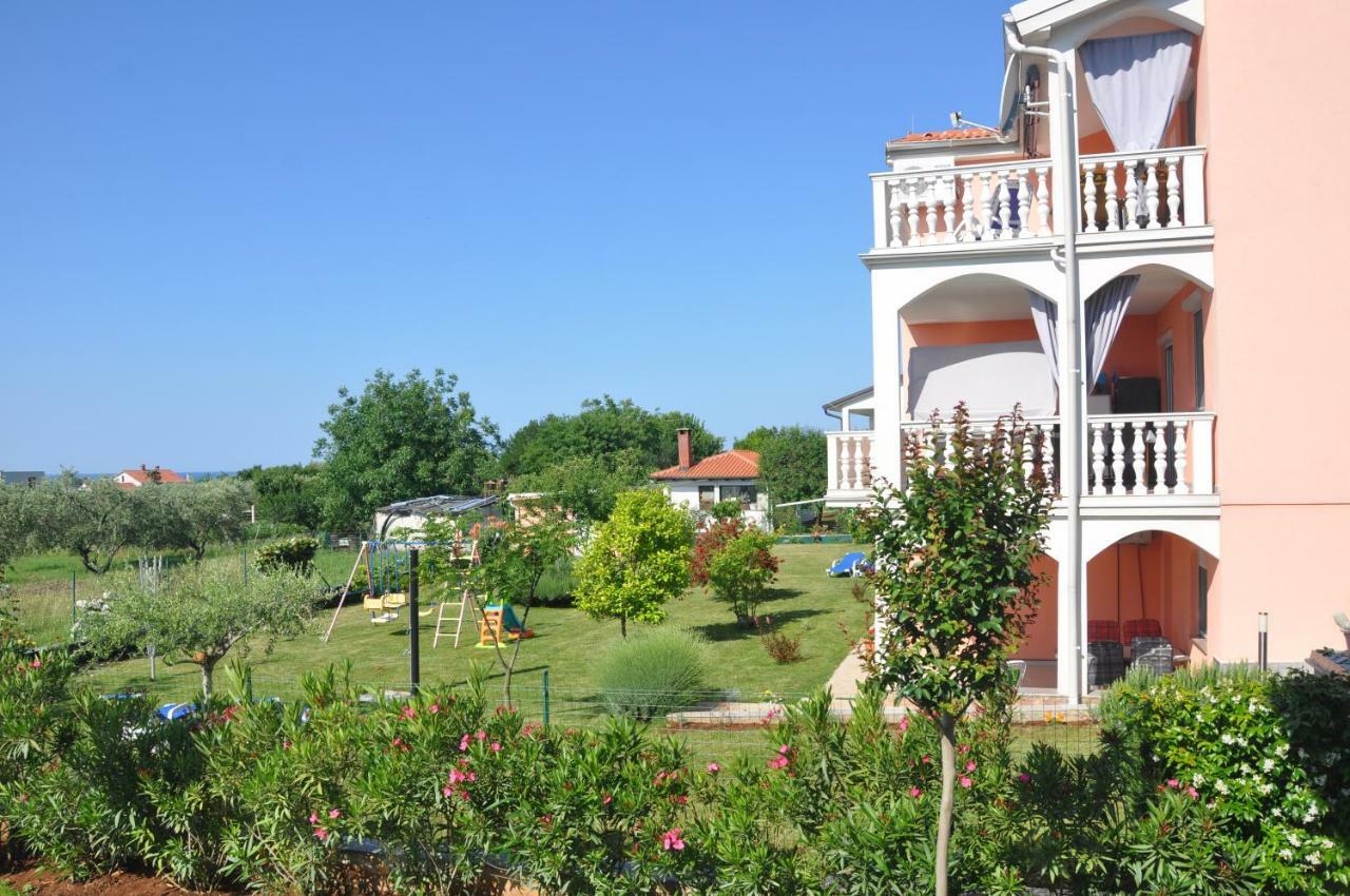 אומאג Apartments Rosa מראה חיצוני תמונה