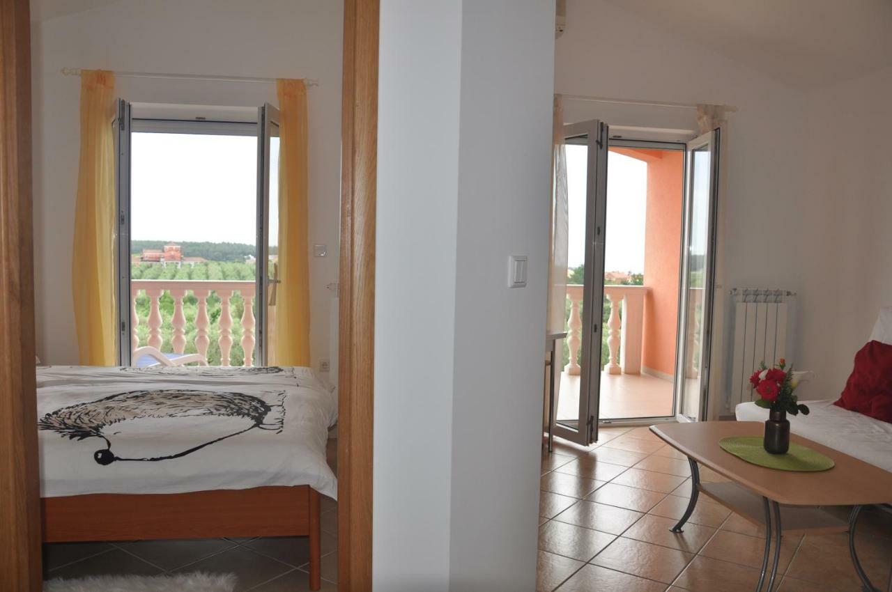 אומאג Apartments Rosa מראה חיצוני תמונה